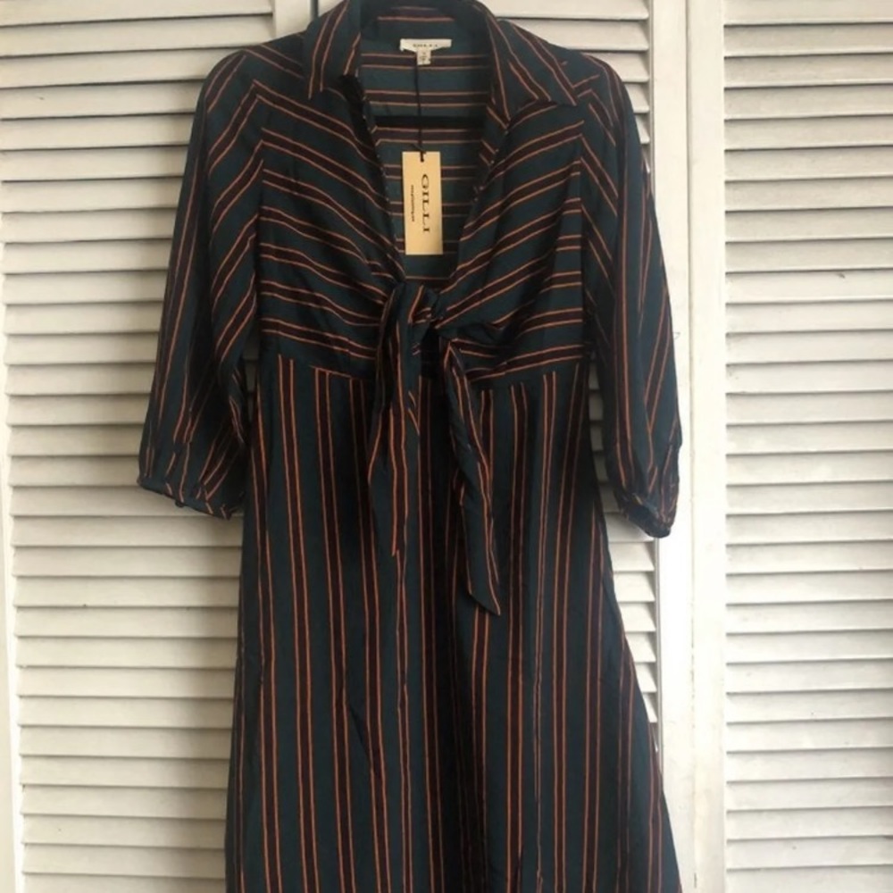 Gilli Collared Midi Dress NWT Size Small